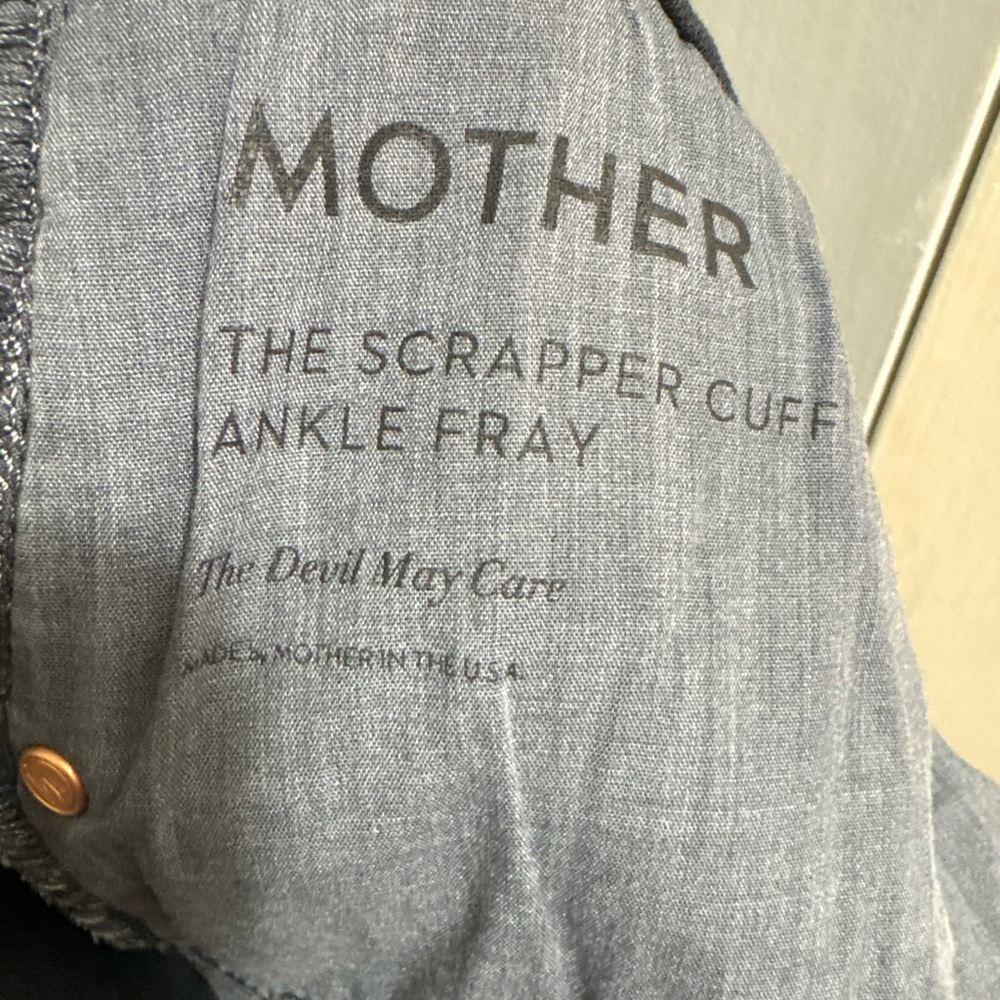 EUC Mother Scrapper Cuff Ankle Fray Jean - Picture 6 of 8